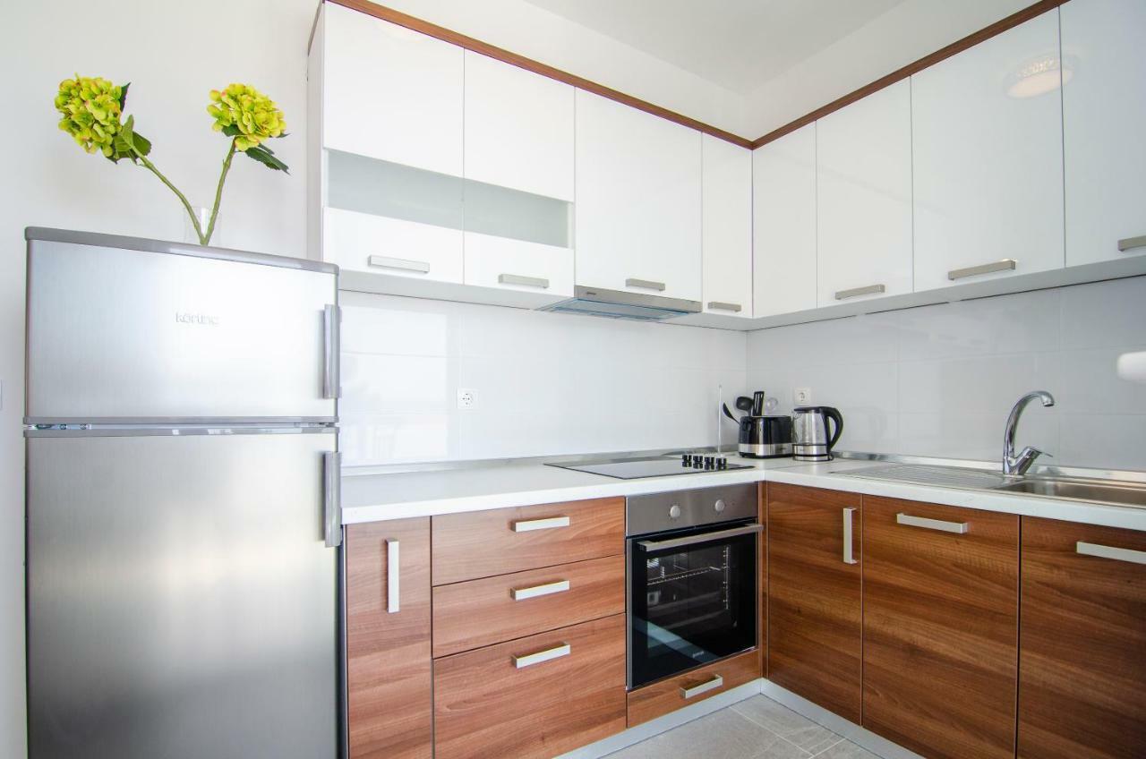 Apartments Sara 4 Bol Luaran gambar