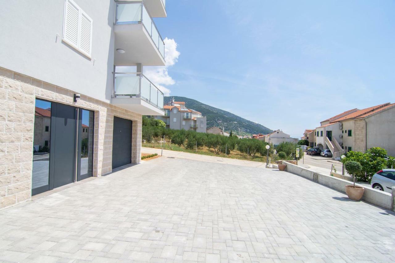 Apartments Sara 4 Bol Luaran gambar
