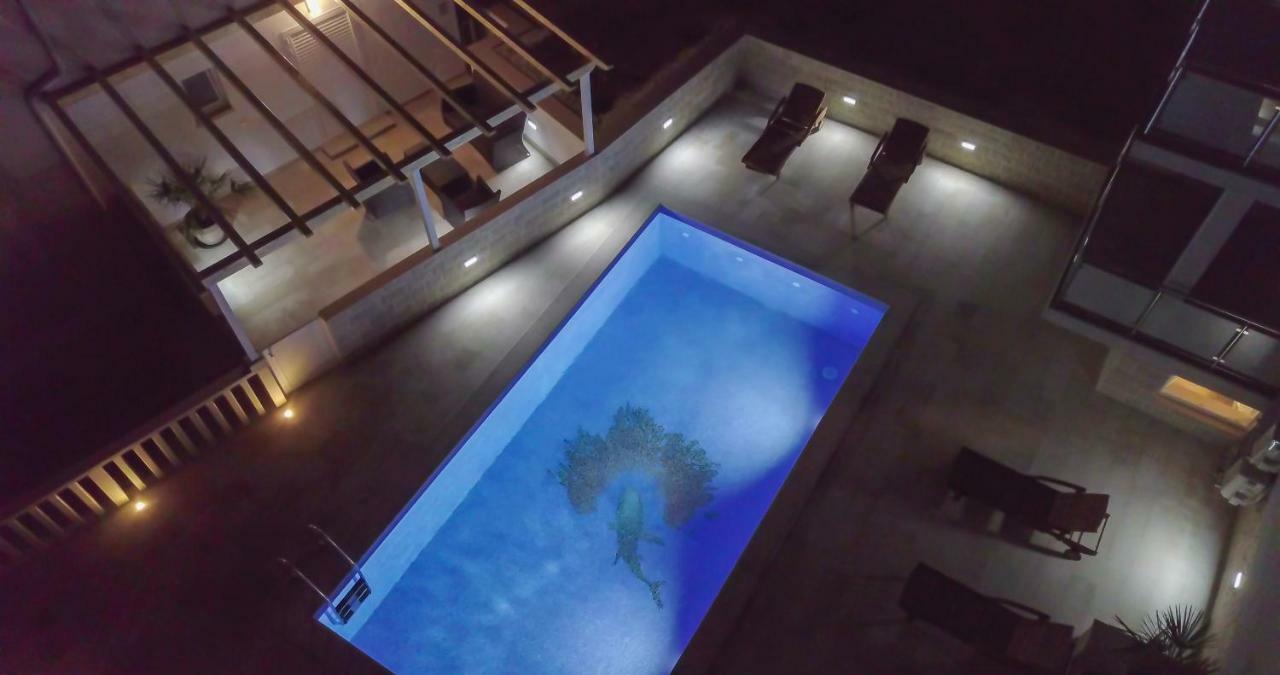 Apartments Sara 4 Bol Luaran gambar